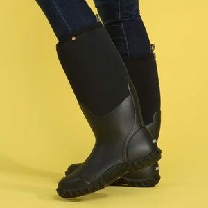 Bogs CLASSIC HIGH Women's Waterproof Slip On Snow Boots size 8